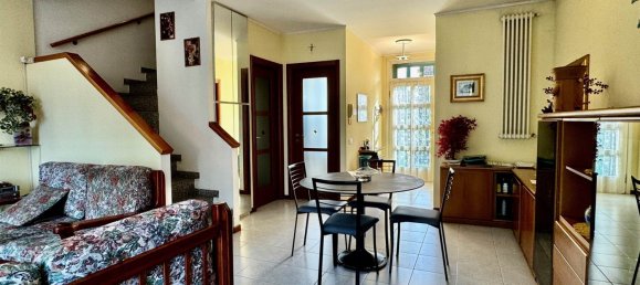 3 bedrooms Villa in Casatenovo, Italy No. 334655 5