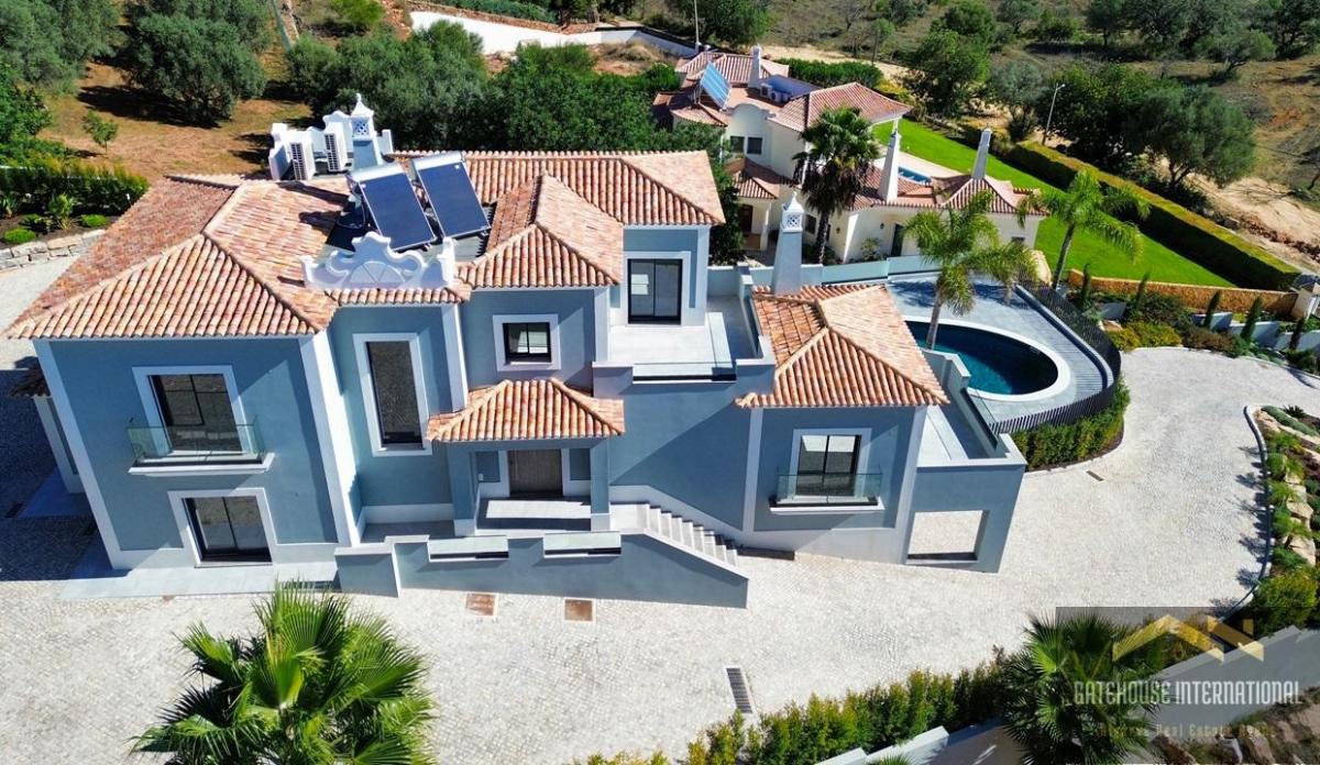 4 bedrooms Villa in Loule, Portugal No. 1731