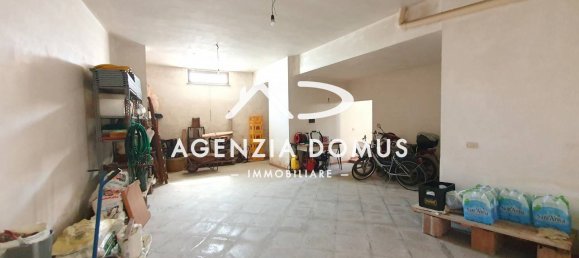 5 rooms House in Melissano, Italy No. 267747 6