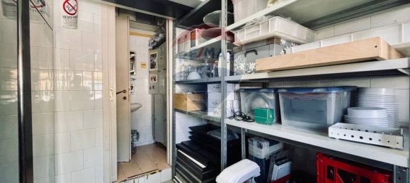 Propiedad comercial de 2 habitaciónes en Poggio a Caiano, Italy No. 356220 26