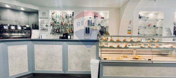 Propiedad comercial de 2 habitaciónes en Poggio a Caiano, Italy No. 356220 15