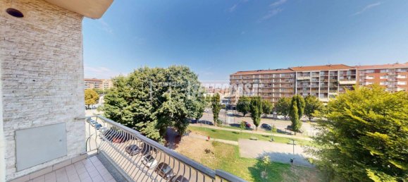 1 bedroom Apartment in Turin, Italy No. 301593 10