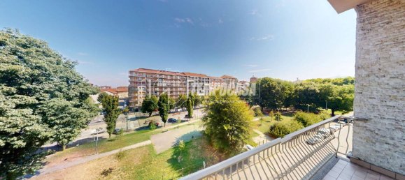 1 bedroom Apartment in Turin, Italy No. 301593 11