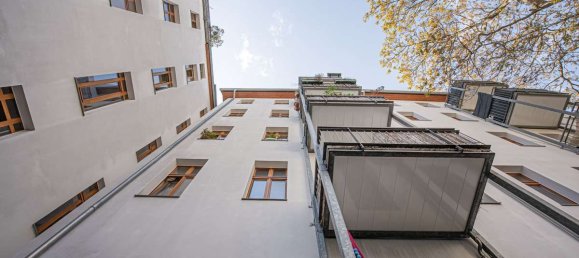 Apartamento de 4 habitaciónes en Mitte, Germany No. 9919 2