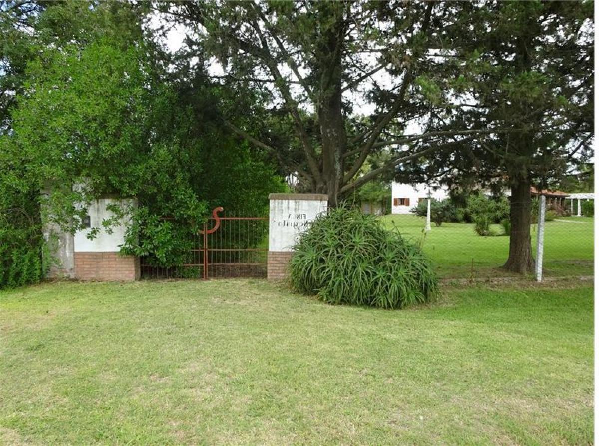  Land in Chascomus, Argentina No. 48517