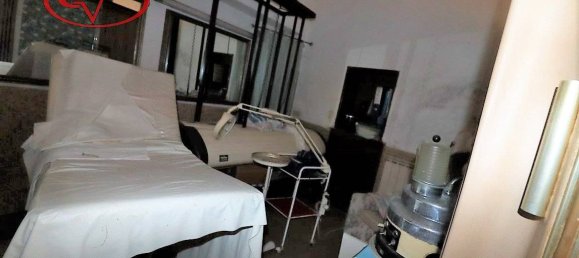 2 rooms Commercial property in Montevarchi, Italy No. 148455 6