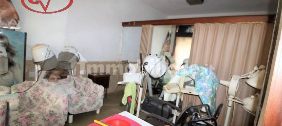 2 rooms Commercial property in Montevarchi, Italy No. 148455 4