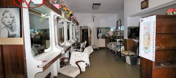 2 rooms Commercial property in Montevarchi, Italy No. 148455 10