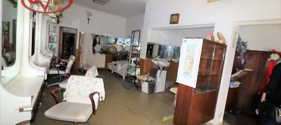 2 rooms Commercial property in Montevarchi, Italy No. 148455 8