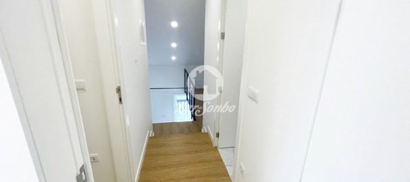 3 bedrooms House in Povoa de Varzim, Portugal No. 24618 20