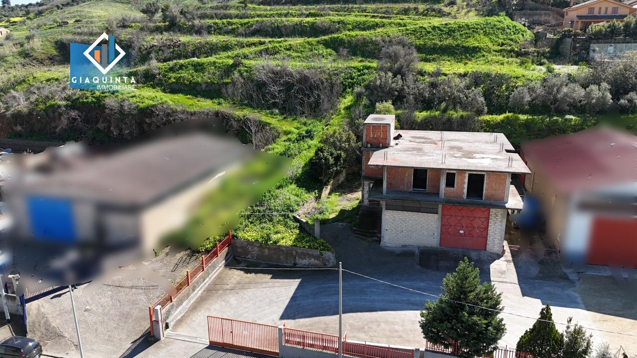 Garage in Palagonia, Italy 148m², Nr. 235461