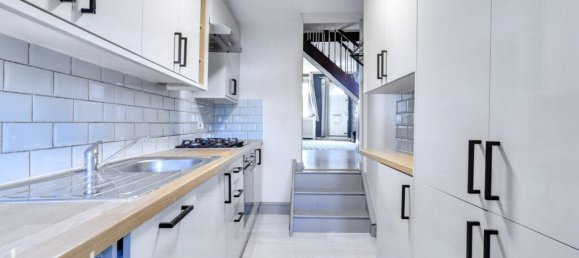 2 bedrooms House in Croydon, United Kingdom No. 4873 8