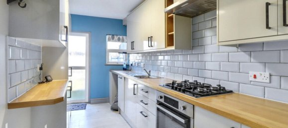 2 bedrooms House in Croydon, United Kingdom No. 4873 7