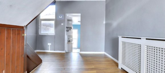 2 bedrooms House in Croydon, United Kingdom No. 4873 6