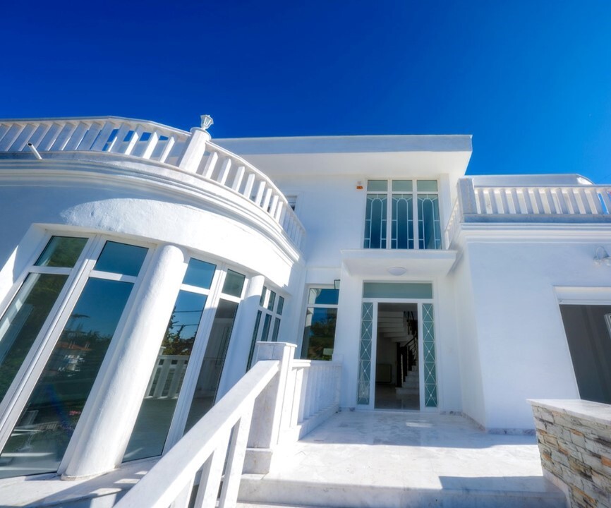 6 bedrooms Villa in Oraiokastro, Greece No. 5338