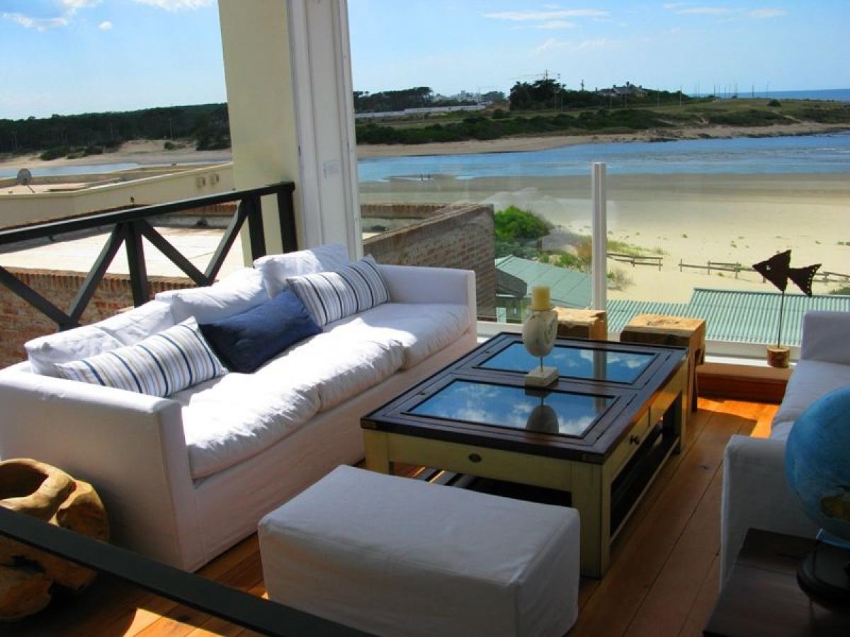 Квартира с 3 спальнями в Мальдонадо, Уругвай № 12893