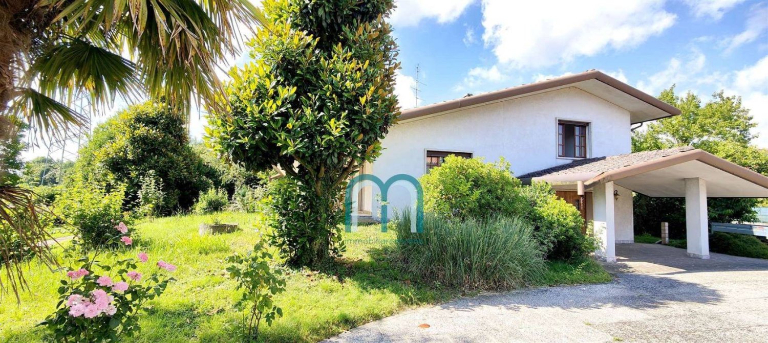 Villa de 3 dormitorios en Salzano, Italy No. 161836