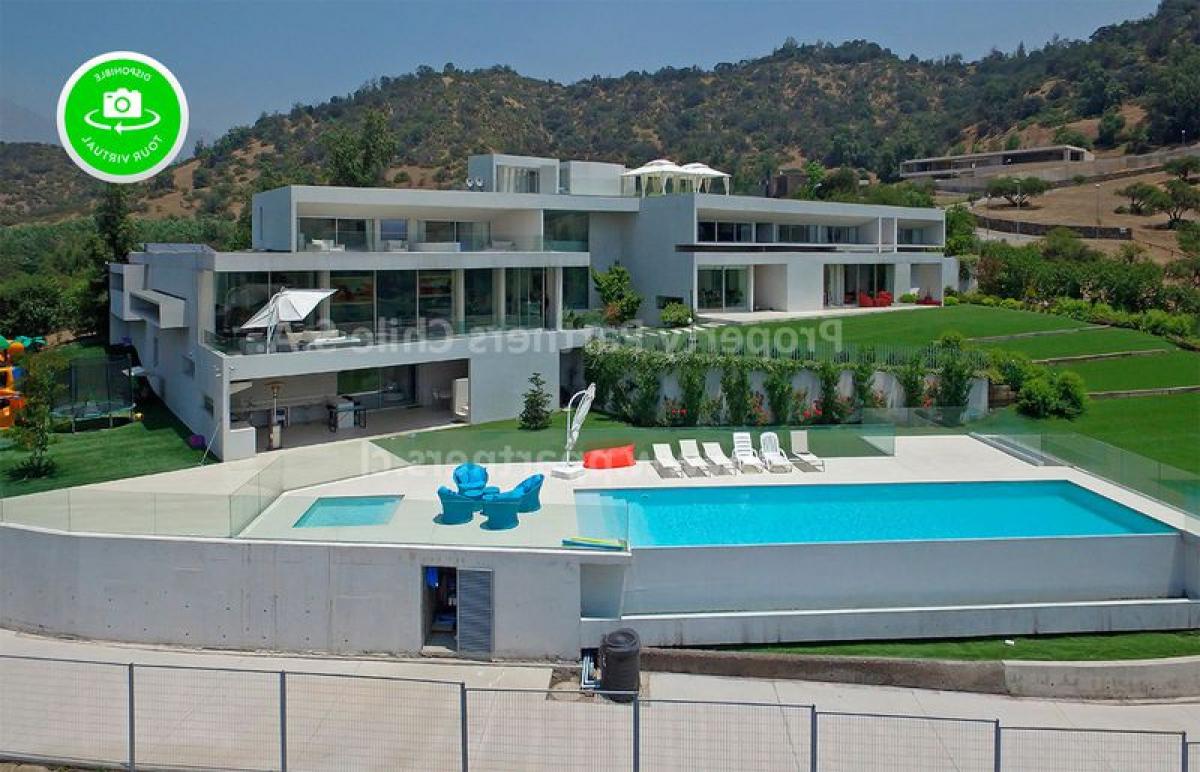 7 bedrooms House in Santiago, Chile No. 2677