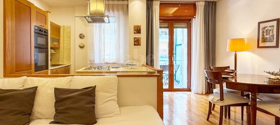 3 bedrooms Apartment in Naples, Italy No. 289268 5