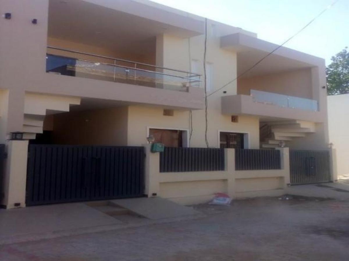 2 bedrooms House in Jalandhar, India No. 64523