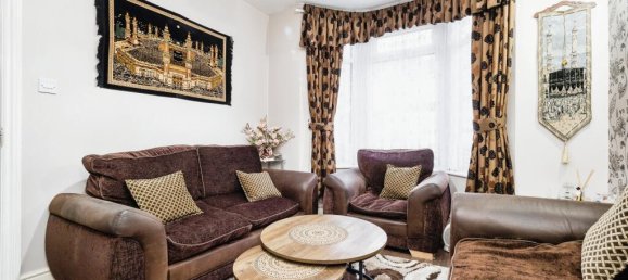 3 bedrooms House in East Ham, United Kingdom No. 11398 10