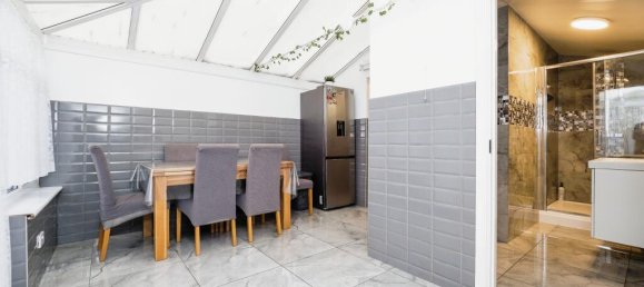 3 bedrooms House in East Ham, United Kingdom No. 11398 8