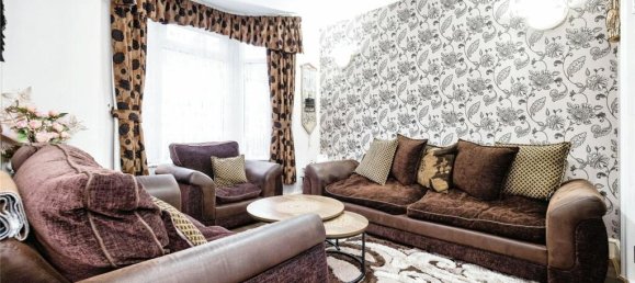 3 bedrooms House in East Ham, United Kingdom No. 11398 19