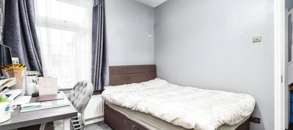 3 bedrooms House in East Ham, United Kingdom No. 11398 27