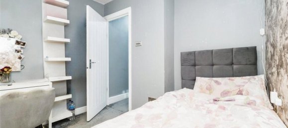 3 bedrooms House in East Ham, United Kingdom No. 11398 29