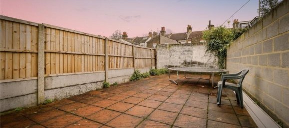 3 bedrooms House in East Ham, United Kingdom No. 11398 44