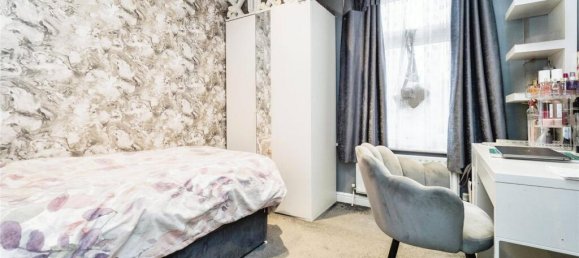 3 bedrooms House in East Ham, United Kingdom No. 11398 31