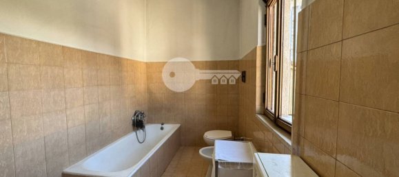 4 bedrooms House in Volongo, Italy No. 310897 17