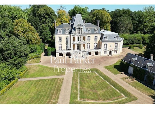 14 bedrooms Castles in Le Mans, France No. 326252