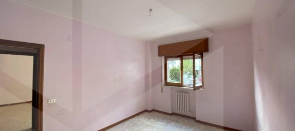 4-salle Appartement à Barletta, Italy No. 23037 13