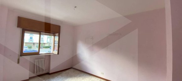 4-salle Appartement à Barletta, Italy No. 23037 14