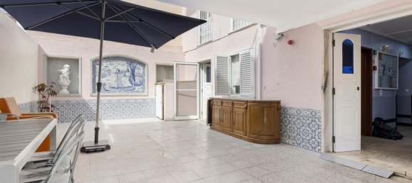 10 bedrooms Villa in Lisbon, Portugal No. 115294 2