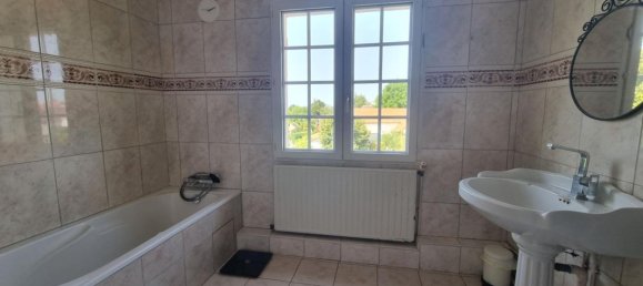 3 Schlafzimmer Haus in Saint-Fuscien, France, Nr. 338120 8