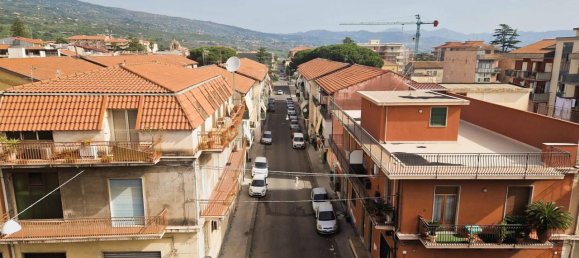 4 rooms Apartment in Giarre, Italy No. 129320 8