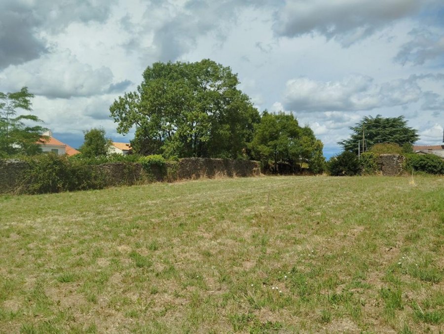 Terreno em Saint-Julien-de-Concelles, France N.º 342089