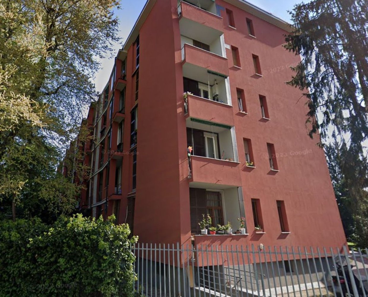 5غرفة شقة في Milan, Italy رقم 244834