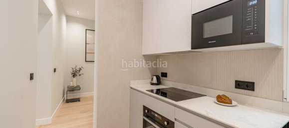 2 bedrooms Apartment in Madrid, Spain No. 93835 16
