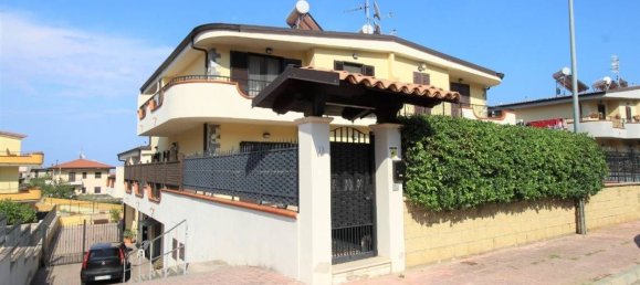 4 rooms Villa in Montepaone, Italy No. 283281 2