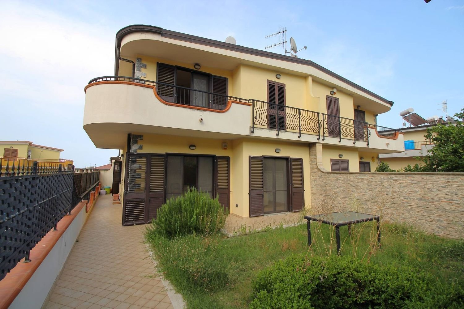 4 rooms Villa in Montepaone, Italy No. 283281