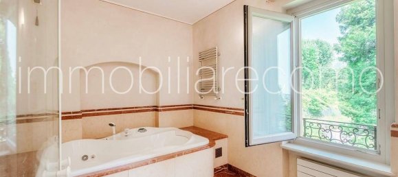 6 غرف نوم فيلا في San Fermo della Battaglia, Italy رقم 264199 38