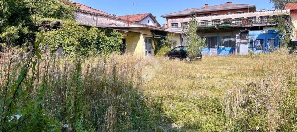 348m² Commercial property in Udine, Italy No. 347442 9