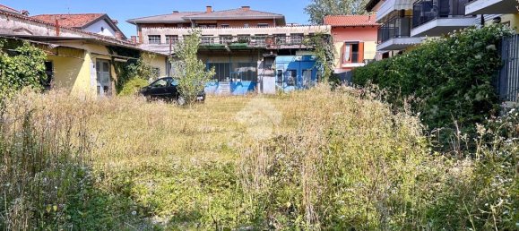 348m² Commercial property in Udine, Italy No. 347442 3