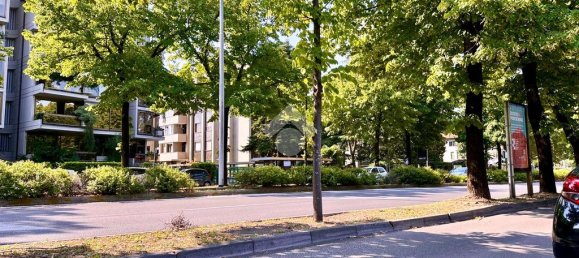 348m² Commercial property in Udine, Italy No. 347442 12