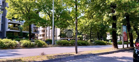 348m² Commercial property in Udine, Italy No. 347442 16