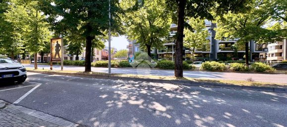 348m² Commercial property in Udine, Italy No. 347442 14