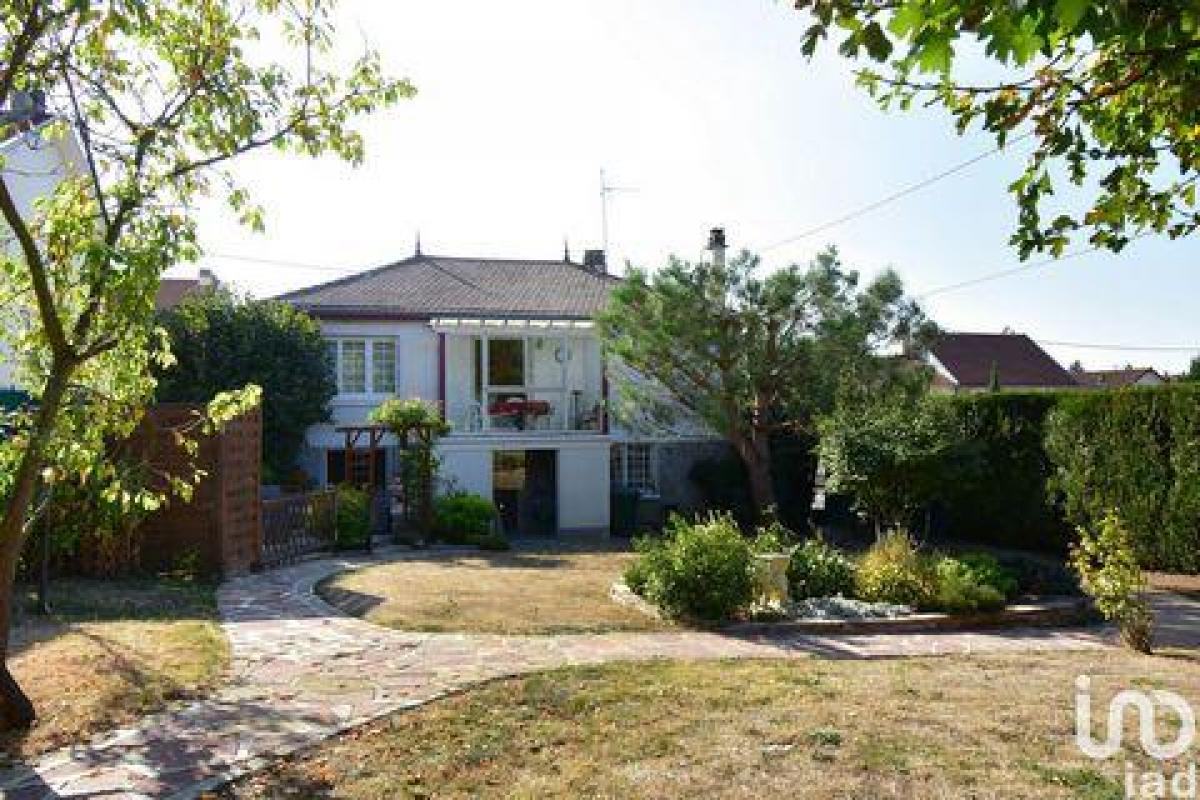 Casa de 5 dormitorios en Limoges, France No. 32002